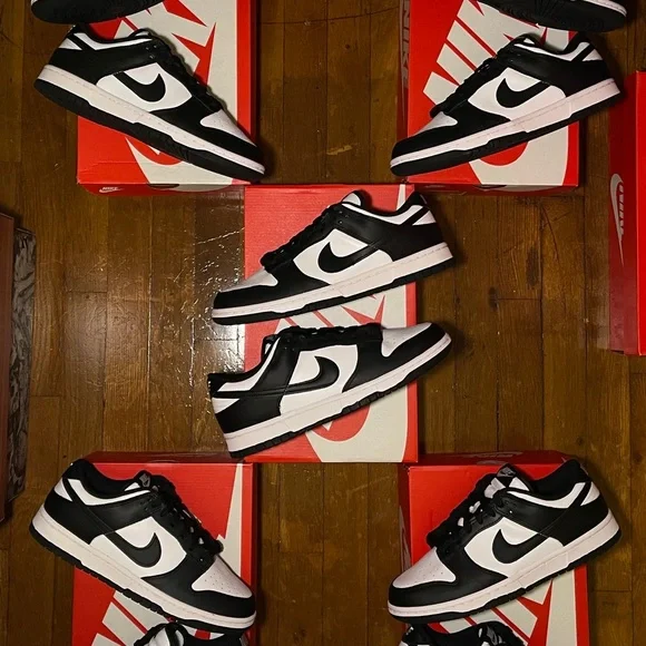 Nike Dunk Low - Picture 6 of 8